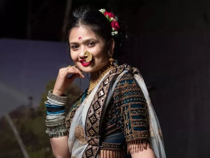  बालपणापासून हालाकिची परिस्थिती पाहिलेल्या आणि फार कमी वयात घराची जबाबादारी घेतलेल्या गौतमी पाटीलनं आयुष्यात अनेक चढ उतार पाहिले.