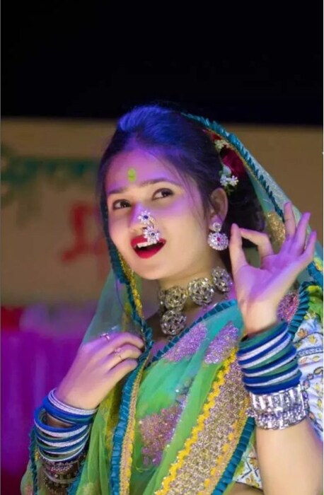  प्रसिद्धी, ट्रोलिंगनंतरही त्याच जिद्दीनं पुन्हा उभी राहिलेली गौतमी पाटील सध्या वैयक्तिक आयुष्यामुळे चर्चेत आहे.