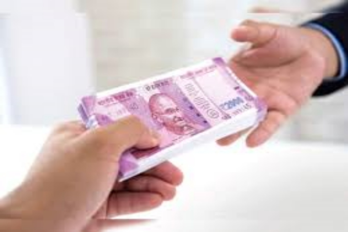 लाच घेणाऱ्या पोलीस निरीक्षकाला अटक