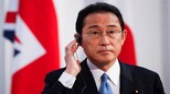 जपानच्या पंतप्रधानांवर हल्ला, भाषण सुरू असतानाच झाला स्फोट; VIDEO व्हायरल