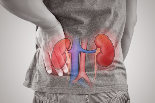 सामान्य दिसत असली तरी गंभीर असतात ही 5 लक्षणं, किडनी निकामी होण्याचे असतात संकेत