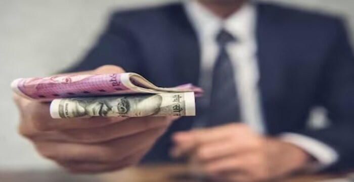 नोटीसच्या कालावधीतही कर्जदाराने कर्जाची परतफेड केली नाही, तर त्याची मालमत्ता ताब्यात घेतली जाऊ शकते. त्याचबरोबर मालमत्तेच्या लिलावाच्या 30  दिवस आधी त्याला सार्वजनिक नोटीस जारी करावी लागेल.