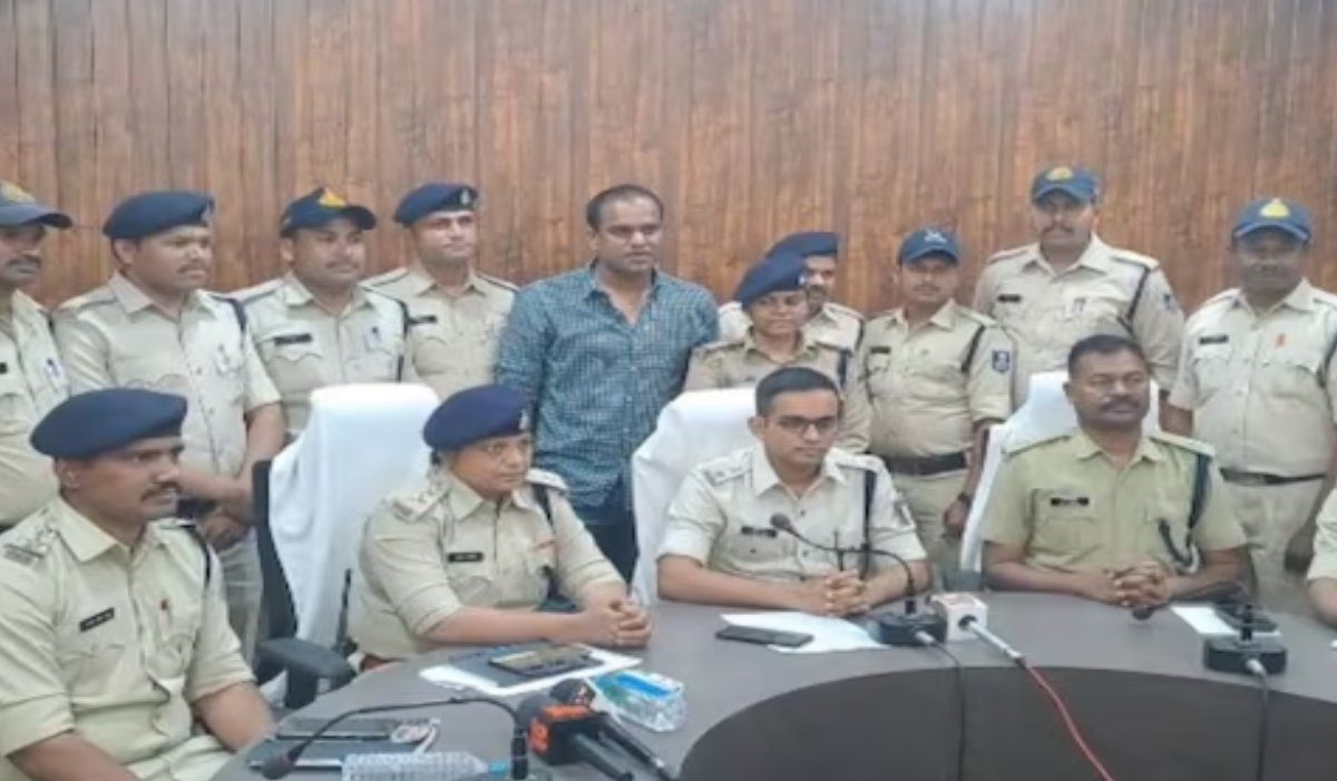 मामाचं निघाला क्रूर, भाचीला शौचास नेताना मन परिवर्तन झालं अन् नको तेच घडलं