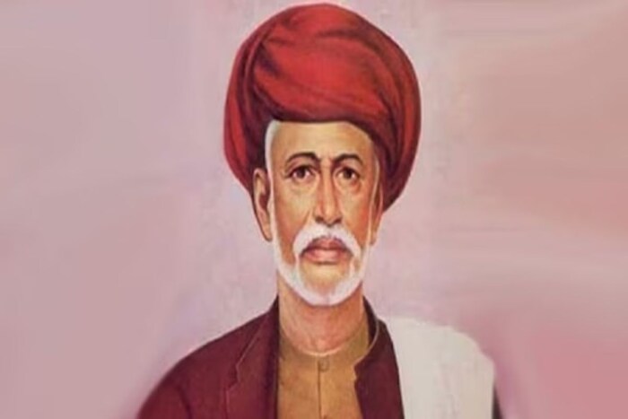 इ.स. 1848 साली पुण्यामध्ये बुधवार पेठेतील भिडे यांच्या वाड्यात पहिली मुलींची शाळा काढून तेथील शिक्षिकेची जबाबदारी सावित्रीबाईंवर सोपवली. महाराष्ट्रातील स्त्री शिक्षणाची ही मुहूर्तमेढ ठरली.अस्पृश्य मुलांसाठी त्यांनी पुण्याच्या वेताळपेठेत इ.स. 1852 मध्ये शाळा स्थापन केली. 