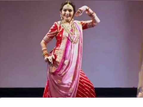 NMACC मध्ये नीता अंबानींचं सुंदर नृत्य.