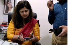 धनंजय मुंडेंसोबत एकत्र येण्याची चर्चा, पंकजा मुंडेंच्या कारखान्यावर मोठी रेड