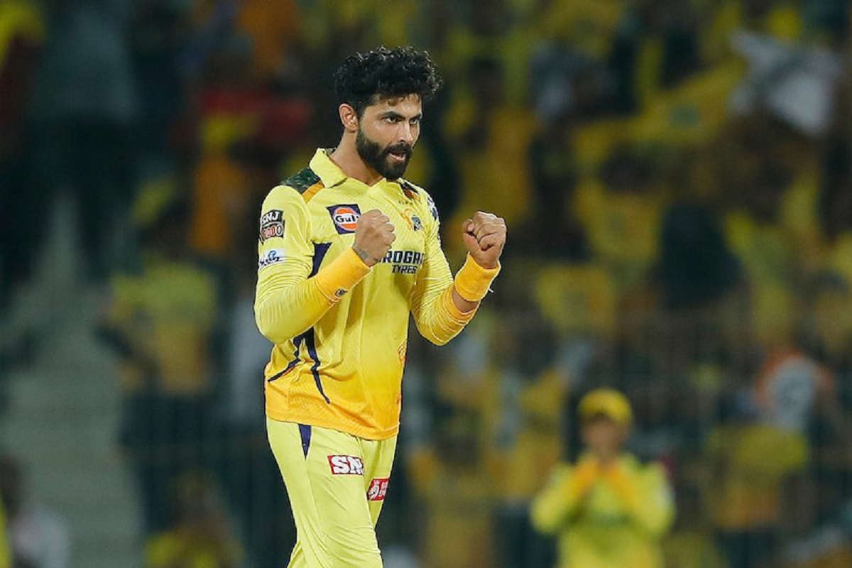 जडेजाच्या भेदक गोलंदाजी समोर हैद्राबादच्या फलंदाजांनी टेकले गुडघे