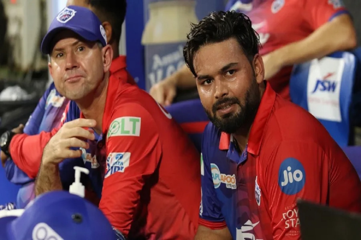 कॅप्टनसाठी काय पण! दिल्लीने जिंकलं मन, टीममध्ये नसलेल्या पंतसाठी काय केलं पाहा