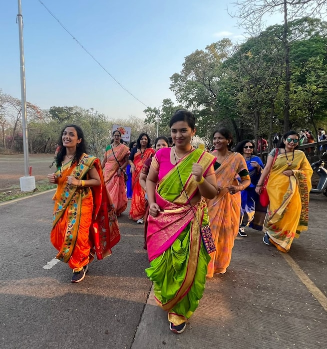 अनेक महिलांनी रविवारच्या सकाळी आयोजित झालेल्या या साडी रनचा आनंद घेतला. AWWA, Pinchi, इत्यादी सारख्या मोठ्या महिलांच्या ग्रुप्स ने यात मोठ्या संख्येने सहभाग घेतला. यावेळी अनेक स्त्रियांनी फिटनेसच्या समर्थनार्थ पुढे येऊन अनेकांना प्रोत्साहीत केले आहे.