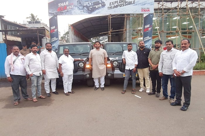 या भावनिक प्रश्नावर डबल महाराष्ट्र केसरी चंद्रहार पाटील चितपट झाले, मग चंद्रहार पाटलांनी गोवंश संवर्धन डोळ्यासमोर ठेवत दोन्ही बैलांना एक-एक थार देण्याचा निर्णय जाहीर केला,आणि सांगलीमध्ये बकासुर आणि महिब्याच्या मालकांना थार गाडी बुकिंगच्या पावत्या प्रदान केल्या.