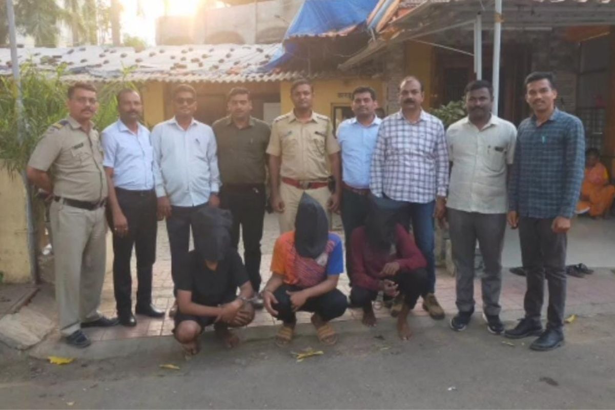 मालकाला जमिनीत पुरलं, म्हशीचे सांगाडे टाकले, पण हात बाहेर आला अन् तो फसला