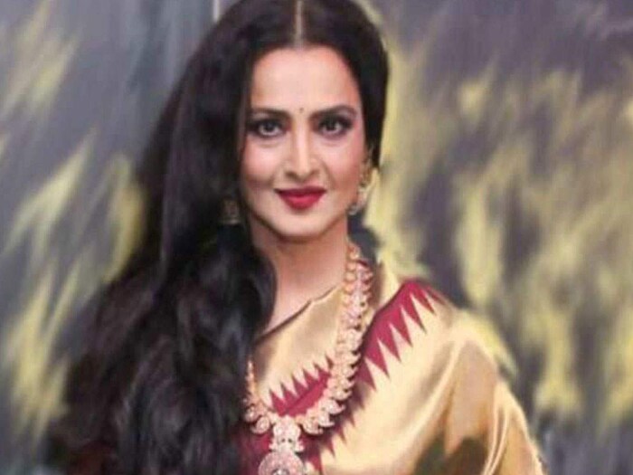 अशीच एक अभिनेत्री म्हणजे लेजेंड रेखा. प्रत्येक पार्टीत दिसणाऱ्या रेखा सोशल मीडियापासून लांबच राहणं पसंत करतात.