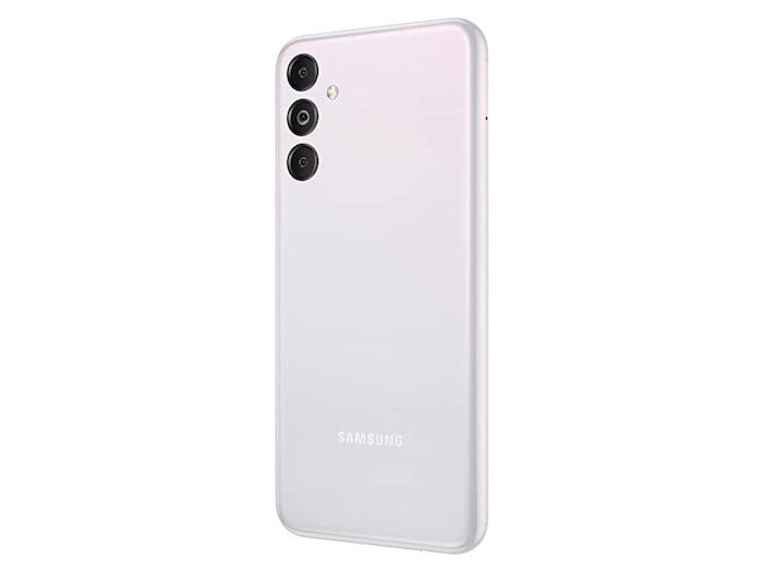Samsung Galaxy M14 5G 6000mAH लिथियम आयन बॅटरी वापरते, जी नॉर्मल यूजेसवर दोन दिवसांचा बॅटरी बॅकअप सहज देऊ शकते.