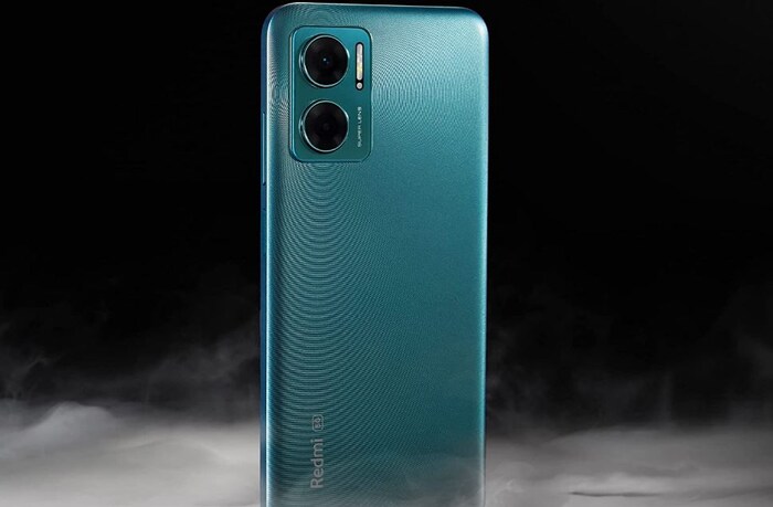 Redmi 11 Prime 5G: ग्राहक हा Redmi फोन Amazon वरून आता Rs 13,999 मध्ये खरेदी करू शकतात. हा फोन MediaTek Dimensity 700 प्रोसेसर, 90Hz FHD + डिस्प्ले, 50MP AI ड्युअल रियर कॅमेरा आणि 5000mAh मोठी बॅटरीसह येतो.