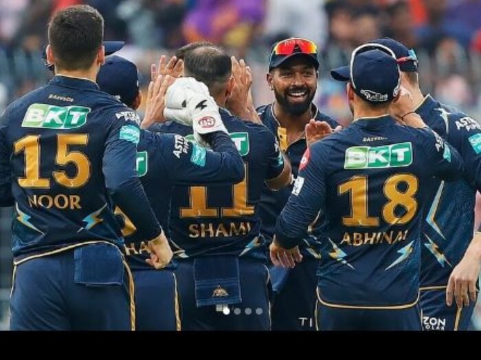  हार्दिक पांड्याने आतापर्यंत आयपीएलमध्ये ३० सामन्यात नेतृत्व केलं. यापैकी २२ सामन्यात विजय तर ८ सामन्यात पराभव झाला आहे. आयपीएल २०२३ मध्ये लीग फेरीत १४ पैकी १० सामने जिंकून गुणतालिकेत अव्वल स्थान पटकावलं. क्वालिफायर १ मध्ये चेन्नई सुपर किंग्जकडून पराभूत व्हावं लागलं. आता फायनलमध्ये पुन्हा धोनीच्या संघाशी गाठ पडणार आहे.