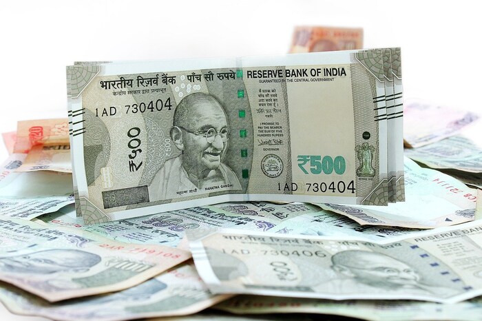 तुम्हाला बँकेत ऑनलाईन खातं देखील उघडण्याची सुविधा आता आहे. तुम्ही ऑनलाईन खातं उघडून KYC आणि नॉमिनी करू शकता. त्यानंतर तुमचा मोबाईल नंबर द्या सगळी माहिती भरून झाली की तुम्ही सबमिट करा. 