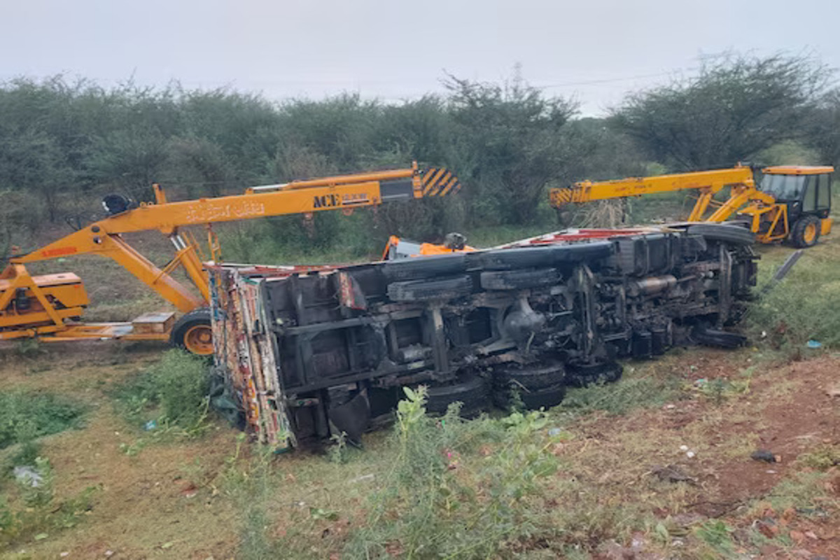 ट्रक अपघात