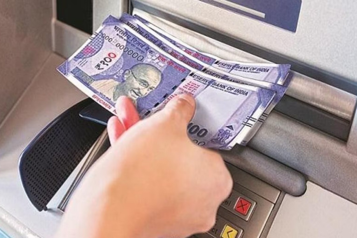 एटीएममधून निघालेल्या फाटक्या नोटा कशा बदलायच्या
