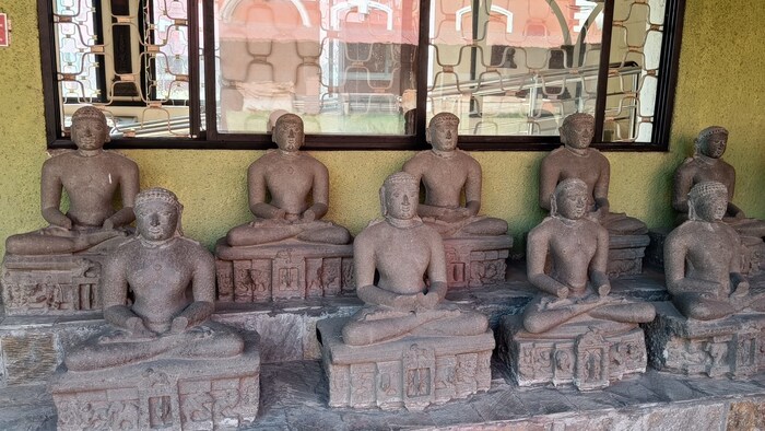 मध्यवर्ती संग्रहालय आठवड्यातील सोमवार वगळता इतर सर्व दिवस सकाळी 10 ते सायंकाळी 5 या कालावधीमध्ये पर्यटकांसाठी खुले राहतं.