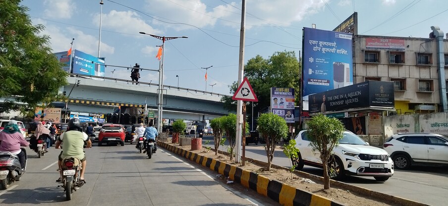 आज सोमवार, 22 मे रोजी किमान तापमान हे 24°c तर कमाल तापमान 40 अंश सेल्सिअस एवढे असेल असा हवामान खात्याचा अंदाज आहे.