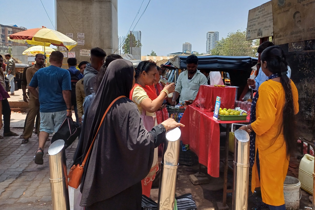 संपूर्ण महाराष्ट्रात उष्णतेचा पारा चांगलाच चढला आहे. कल्याण डोंबिवली परिसरातही उन्हामुळे लोक हैराण झाले आहेत.