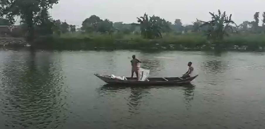 तर या 3 हजार माशांमध्ये जिऱ्यापासून ते मोठे होईपर्यंत सुमारे सात लाखांचा खर्च होतो. एका हंगामात सुमारे 30 क्विंटल मासे एकाच वेळी तयार केले जातात. मासे व्यापाऱ्यापासून ते किरकोळ विक्रेते त्यांच्या तलावापर्यंत पोहोचतात. जाळी लावून मासे बाहेर काढले जातात आणि त्यांची विक्री केली जाते.