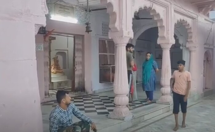 पोलीस या संपूर्ण प्रकरणाला गांभीर्याने घेत नसल्याचा आरोप स्थानिकांनी केला आहे. हा विषय लोकांच्या श्रद्धेशी निगडित असताना. देशभरात प्रसिद्ध असलेला आग्रा येथील पारंपारिक ऐतिहासिक दसरा भगवान श्री राम मंदिरापासून सुरू होतो आणि त्यानंतर शहरात फिरताना रावणाच्या पुतळ्याचे दहन करून त्याची सांगता होते.