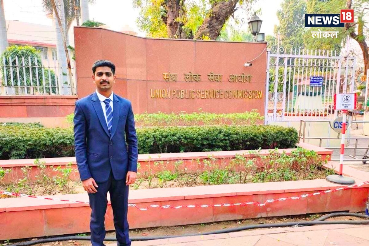 पुण्यातील भाजी विक्रेत्याच्या मुलानं वडिलांच्या कष्टाचं सार्थक केलंय.