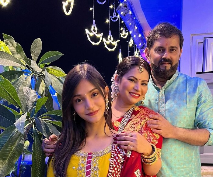 मेघाच्या आयुष्यात अशा अनेक घटना घडल्या, पण तिने न खचता करिअरवर लक्ष दिलं. दुसऱ्या लग्नाविषयी बोलताना ती म्हणाली होती कि, 'मी कधी लग्न करेन असे मला वाटलही नव्हतं. पण काही वर्षांपूर्वी मी लग्न केलं. माझे पती नॅशनल स्टॉक एक्सचेंजमध्ये व्हाईस प्रेसिडेण्ट आहेत. माझ्या पतीचे देखील हे दुसरे लग्न आहे. त्यांना 15 वर्षांचा एक मुलगा आहे.'