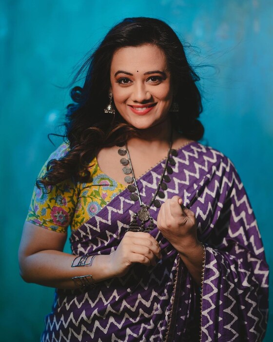  स्पृहा जोशी अशा काही मोजक्या अभिनेत्रींपैकी एक आहे, ज्यांना आपलं खाजगी आयुष्य ग्लॅमरपासून दूर ठेवायला आवडतं.
