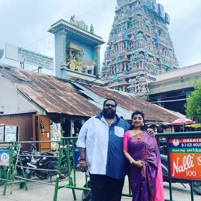 इतकंच नव्हे तर महालक्ष्मी आणि रवींद्र हे अवघ्या काहीच महिन्यात एकमेकांपासून विभक्त झाल्याचं म्हटलं जात आहे. 