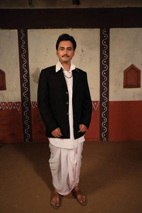  "तुम्हाला मालिकेत बघताना कळेलच कसा त्यांना स्वामींवर विश्वास नव्हता, पण हळूहळू स्वामींनी त्यांना आपल्या जवळ घेतलं,आणि कश्याप्रकारे त्यांचे आयुष्य बदलून गेलं".