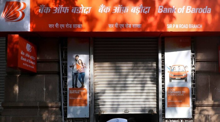  ज्येष्ठ नागरिकांना आता  7.55 टक्के दराने व्याज मिळणार आहे. दोन कोटी रुपयांपेक्षा कमी ठेवींवर सर्वसामान्य नागरिकांना 7.25 टक्के तर ज्येष्ठ नागरिकांना 7.75 टक्के दराने व्याज मिळणार आहे.