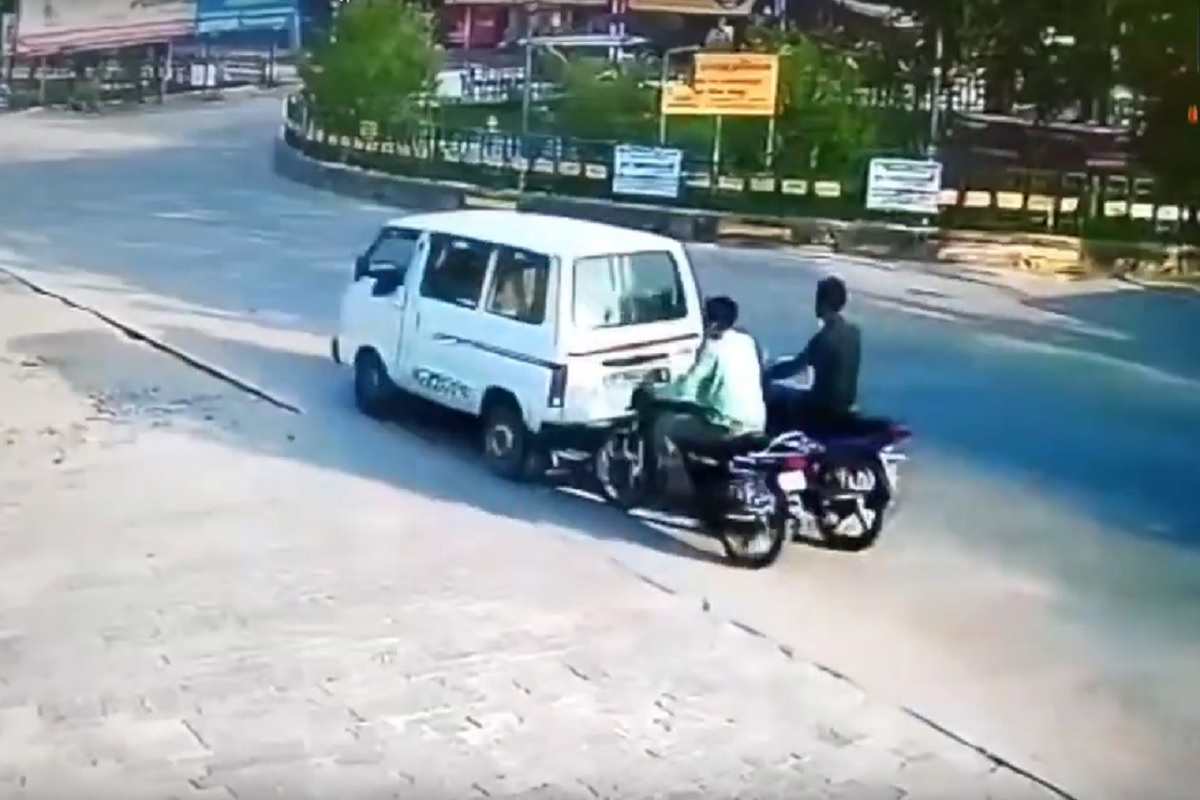 चोरांचा अजब कारनामा, ड्रायव्हिंग येईना, म्हणून 17 किमी ढकलत नेली गाडी, पाहा Video