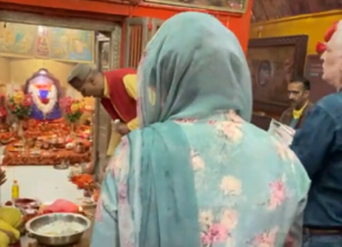   हा हनुमानाच्या मुद्द्यावरुन गाजत होता. त्यावेळी काँग्रेसने घेतलेली भूमिका भाजपने त्यांच्याविरोधात उलटवली होती.