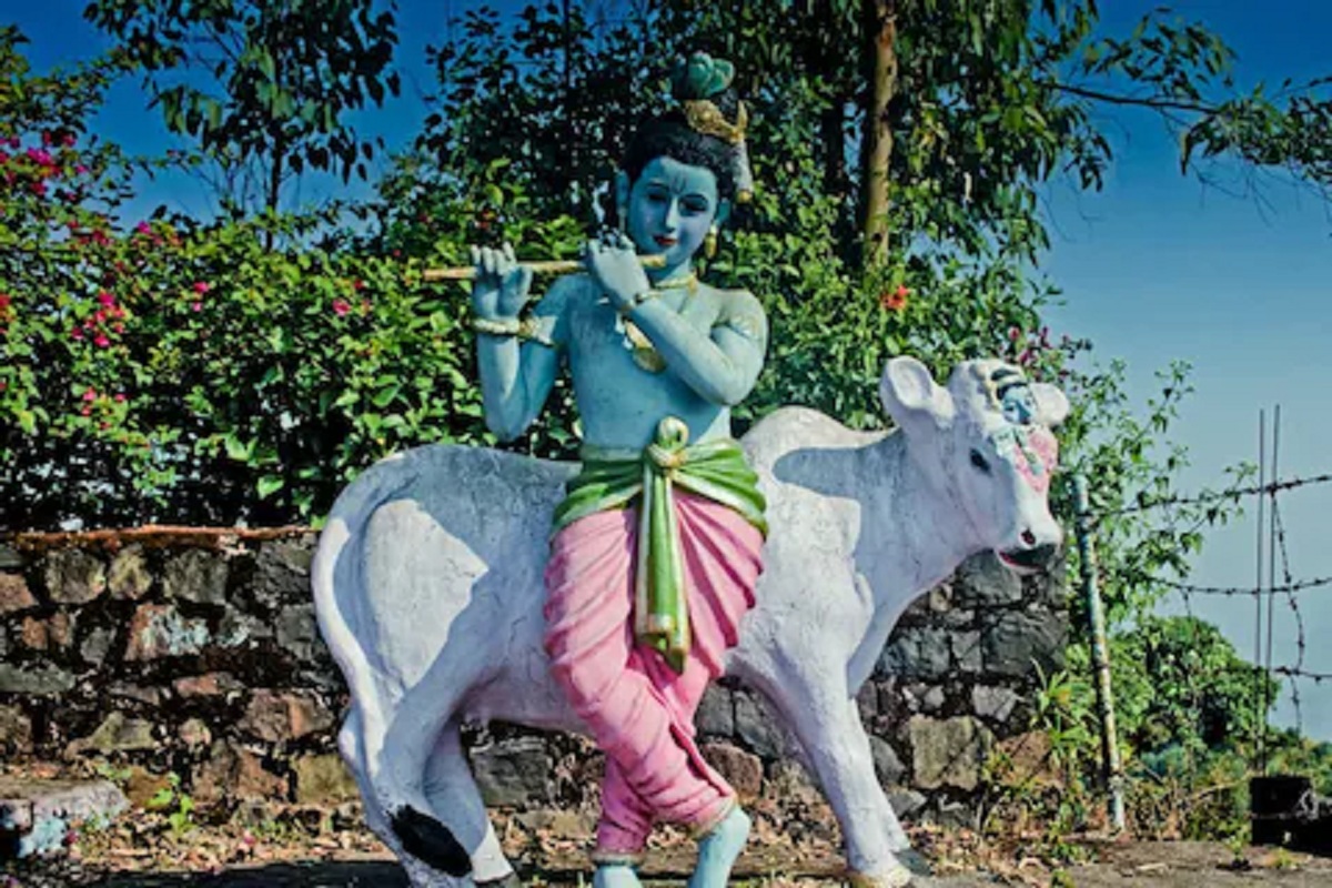 गाईची मूर्ती