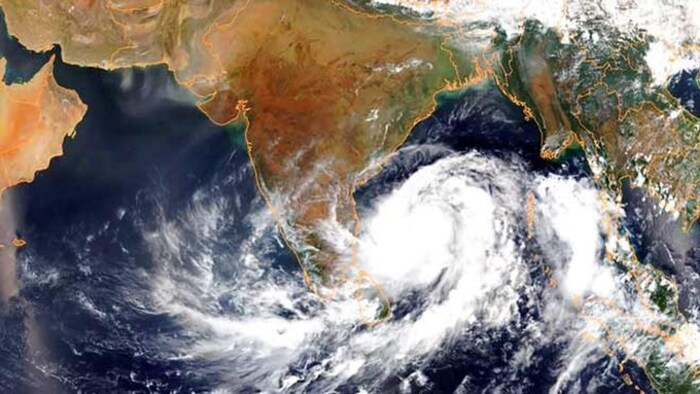 पूर्वी भारताचा भाग ते म्यानपर्यंत या चक्रीवादळाचे परिणाम पाहायला मिळू शकतात. त्यामुळे या चक्रीवादळाचे अलर्ट देण्यात आले आहेत. 
