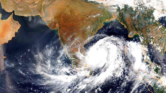 चक्रीवादळ अपडेट