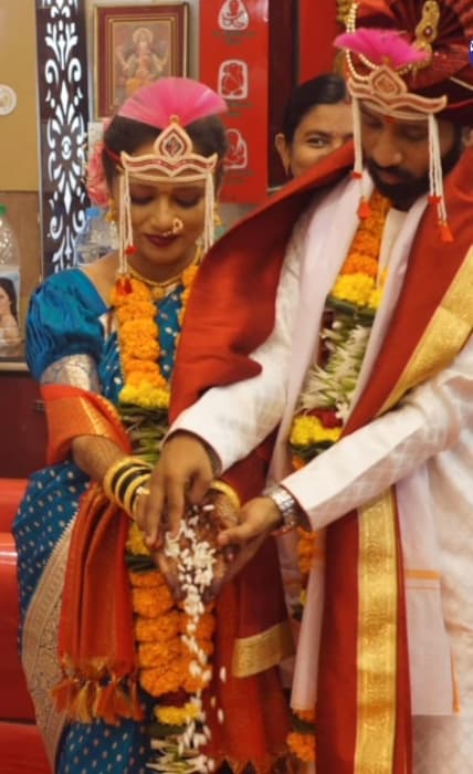  दत्तूच्या बायकोचं नाव स्वाती घुनागे असं आहे.