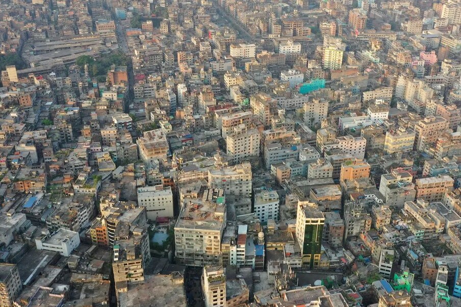 ढाका बांगलादेशची राजधानी ढाका या लिस्टमध्ये 22,476,116 लोकसंख्यासह चौथ्या क्रमांकावर आहे.