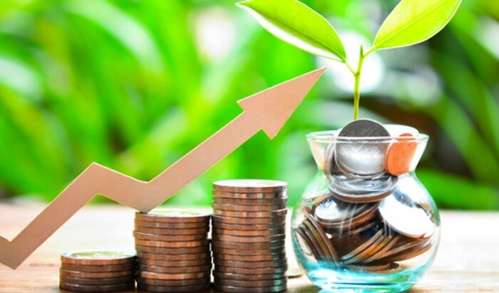 कोटक महिंद्रा बँक सेव्हिंग अकाउंटवर 3.50 ते 4 टक्के व्याजदर देत आहे. पैसा बाजार डॉट कॉमच्या यादीनुसार ही यादी तयार करण्यात आली आहे.