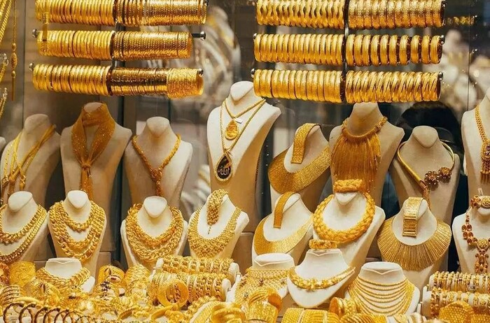 आज चांदीचा घसरलेला दर बघितला तर तो 72810 रुपये प्रति किलोपर्यंत गेला आणि याशिवाय वरच्या बाजूने 73100 रुपयांची पातळी दिसली. चांदीच्या या किमती त्याच्या जुलै फ्युचर्ससाठी आहेत.