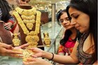 सोन्या-चांदीच्या किंमतीत घसरण सुरुच! पाहा काय आहे आजचा भाव
