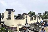 शाळेच्या हॉस्टेलला भीषण आग, 19 विद्यार्थ्यांचा होरपळून मृत्यू