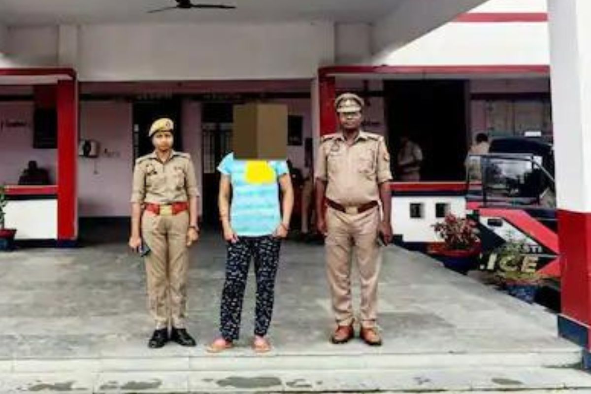 अटक करण्यात आलेली शिक्षिका