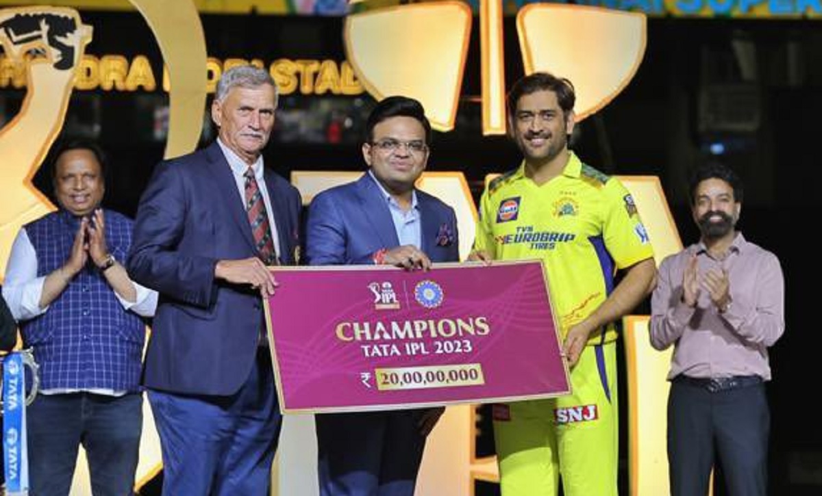 आयपीएल विजेत्यांना 20 कोटी तर खेळाडुंवरही बक्षीसांचा वर्षाव