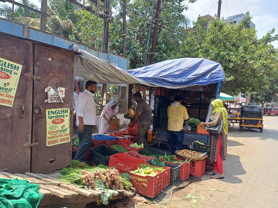 वाढत्या उन्हामुळे दिवसा होणारे या शहरांमधील व्यवहार चांगलेच थंडावलेत. 