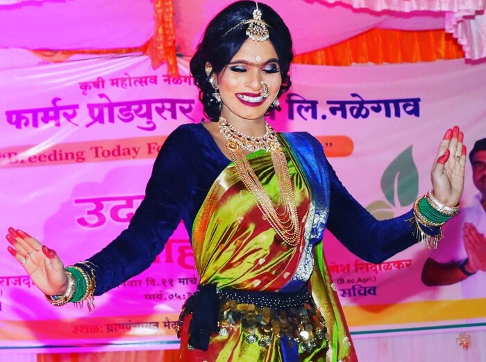 शिवम लावणी करू लागला तेव्हा त्याला घरातून विरोध झाला. मुलानं लावणी करणं कुटुंबीयांना न पटणारं होतं. तरीही शिवमनं लावणी सुरूच ठेवली. 