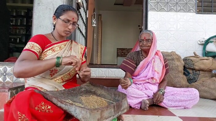 मंगेशने सुरुवातीपासून यूपीएससी करण्याचा ध्यास घेतला होता. त्यामुळे त्याने जे ठरवलं ते करून दाखवल्याने मंगेशचे मित्र आणि भाऊ आनंदात आहेत.