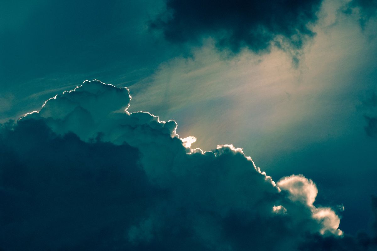 मे महिना उजाडला ही जवळपास प्रत्येक जण पावसाची आतुरतेने वाट बघतो. भारतामध्ये पहिला मान्सून केरळमध्ये 31 मे किंवा 1 जूनच्या आसपास दाखल होतो. 